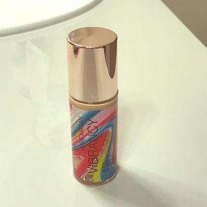 Josie Maran Vibrancy Foundation